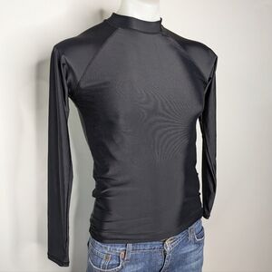 ✨3/$15 Ingear black long sleeve rash guard S